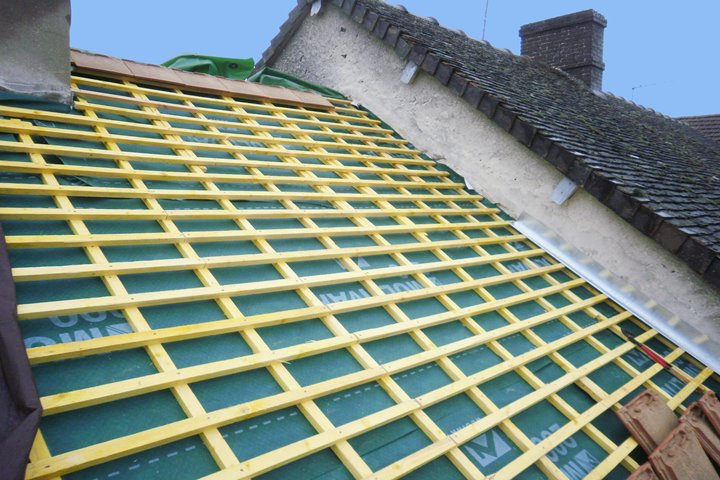 Rénovation complète d'une toiture à Dammartin-en-Serve (78).
