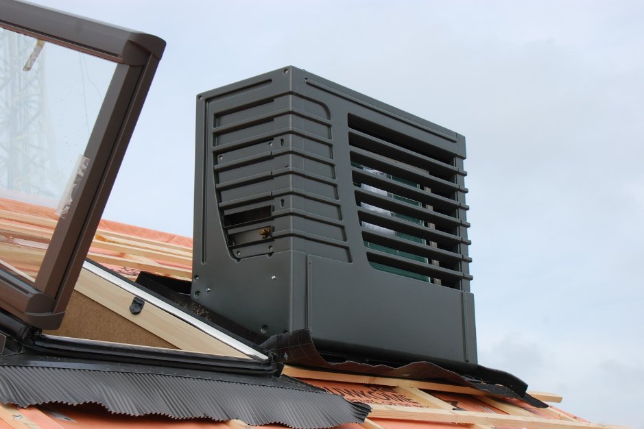 Nieuwbouwproject Stavoren: slimme behuizing warmtepomp op het dak
